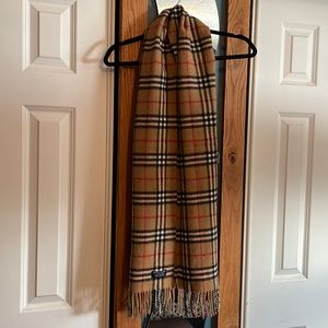 Burberry Lambswool scarf
